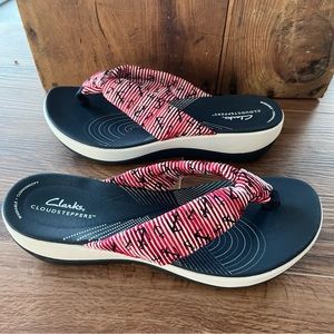Clarks cloudsteppers Arla Gilson sandal.  Nautical design